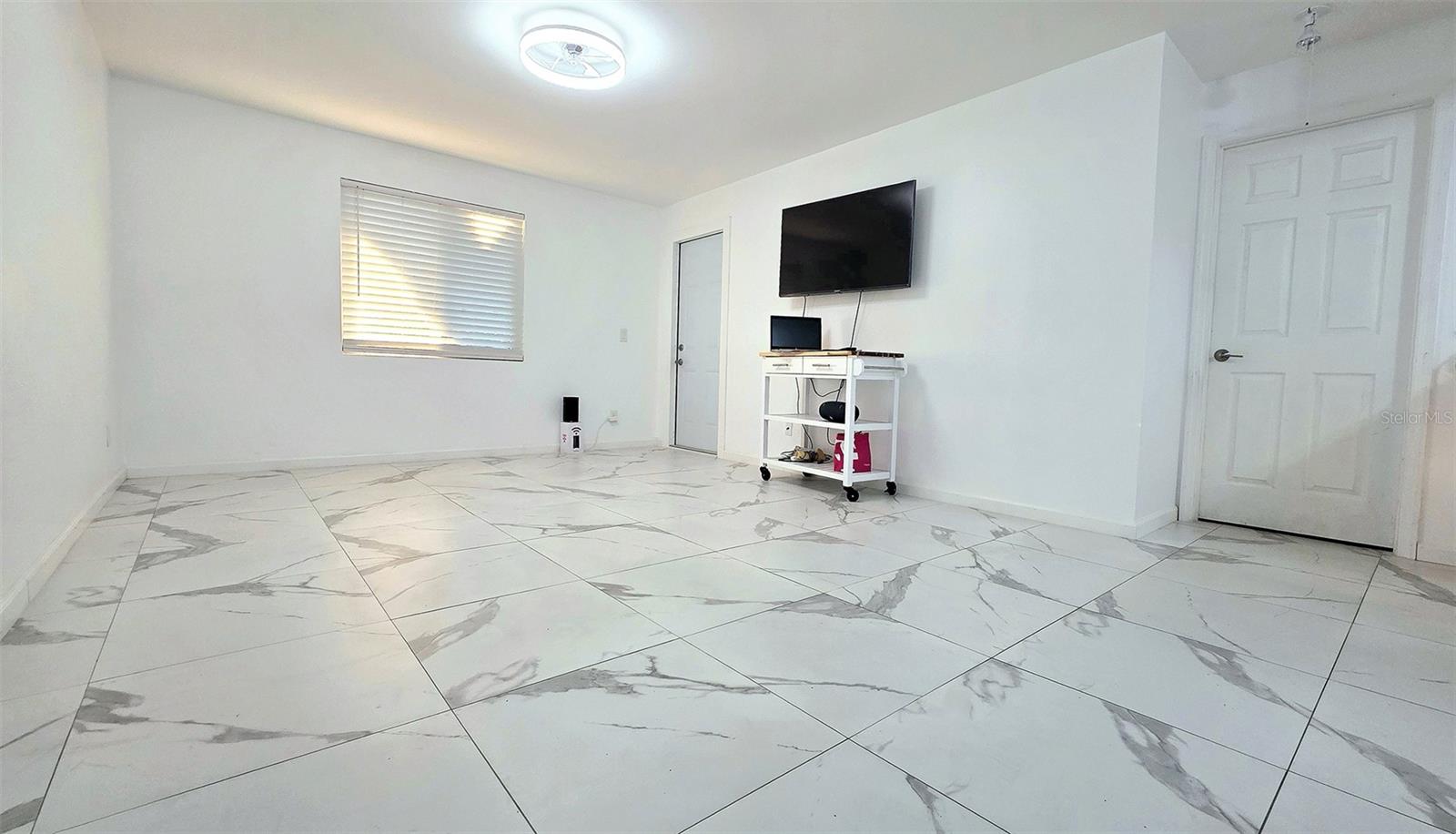 Image 8 of 23 For 206 Berry Tree Place 206