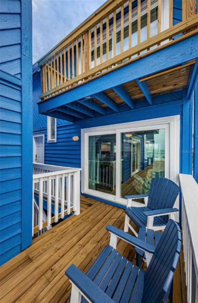 Image 10 of 37 For 8432 Gulf Boulevard