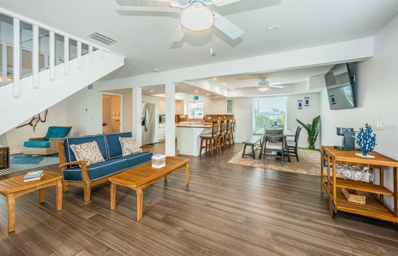 Image 21 of 37 For 8432 Gulf Boulevard