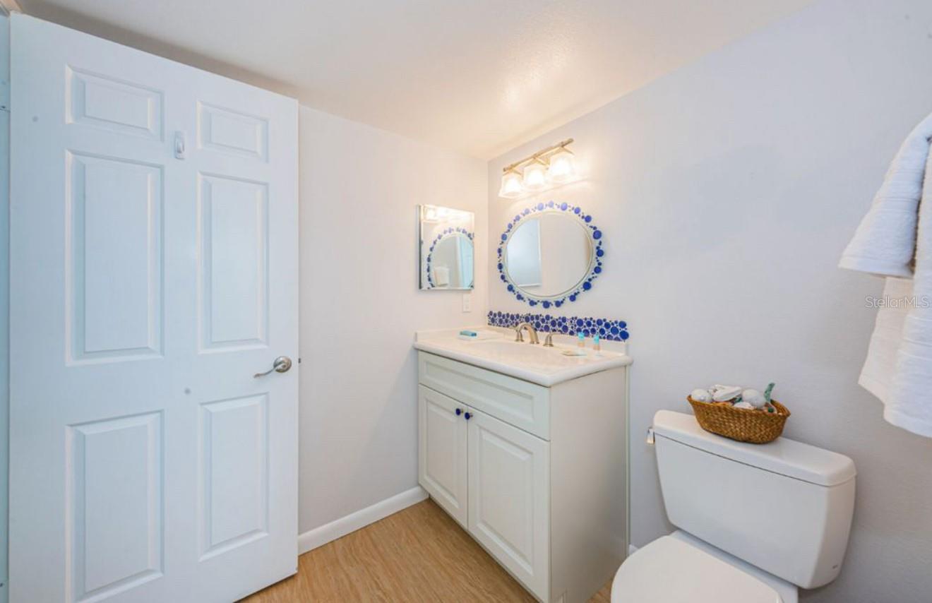 Image 22 of 37 For 8432 Gulf Boulevard