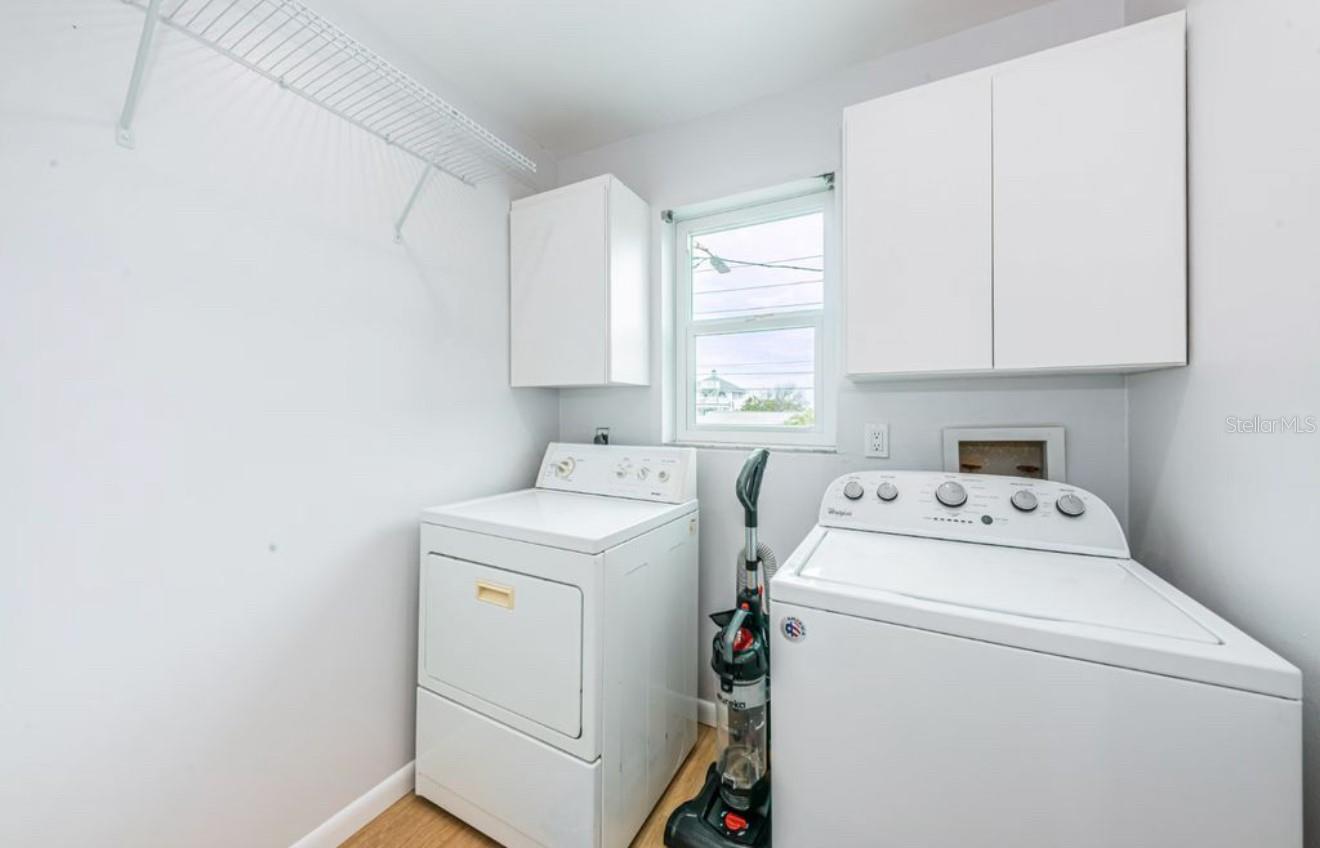 Image 23 of 37 For 8432 Gulf Boulevard