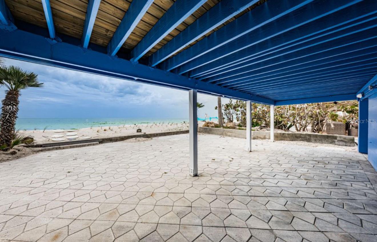 Image 4 of 37 For 8432 Gulf Boulevard