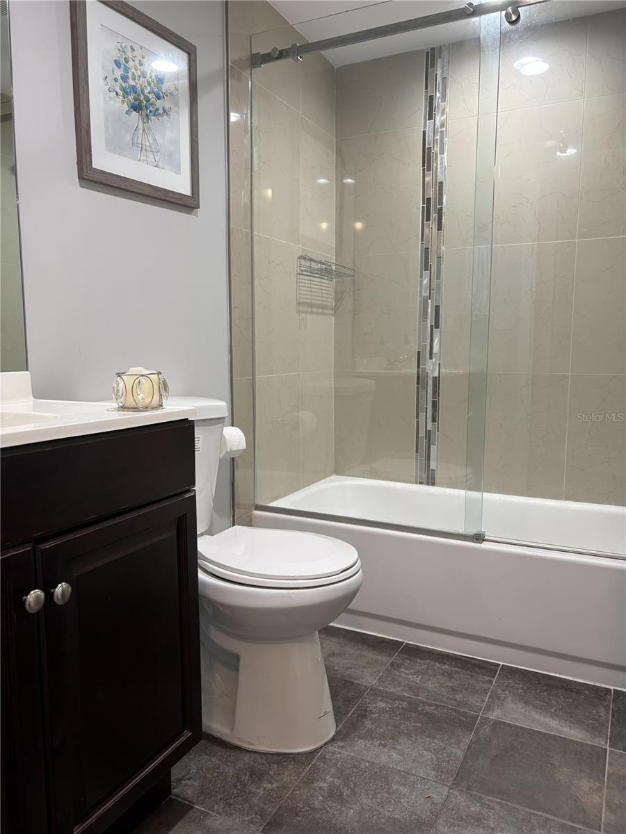 Image 5 of 9 For 2420 Winding Creek Boulevard 101