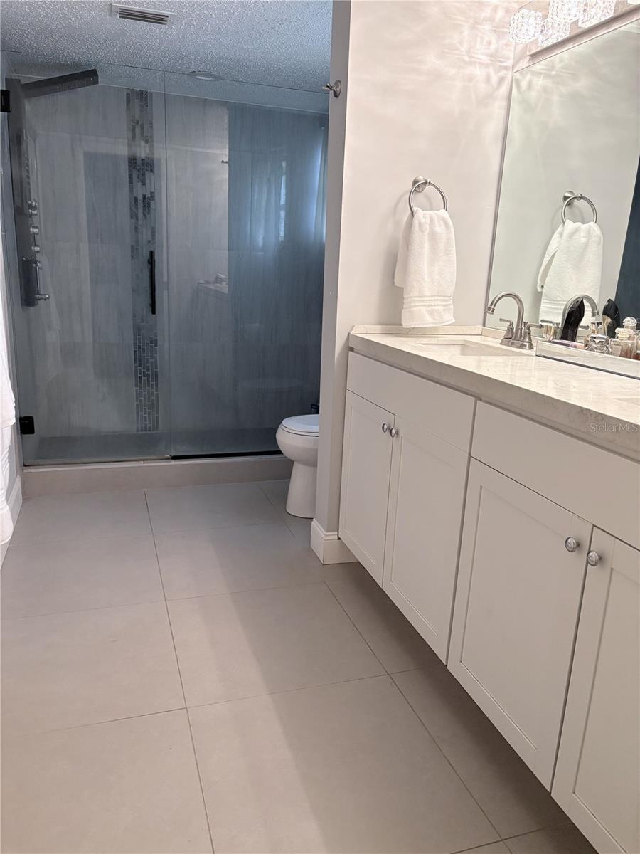 Image 6 of 9 For 2420 Winding Creek Boulevard 101