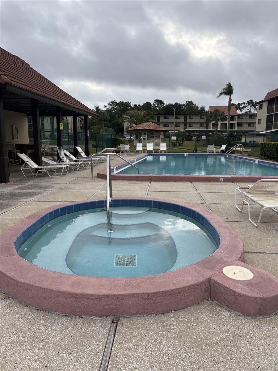 Image 7 of 9 For 2420 Winding Creek Boulevard 101