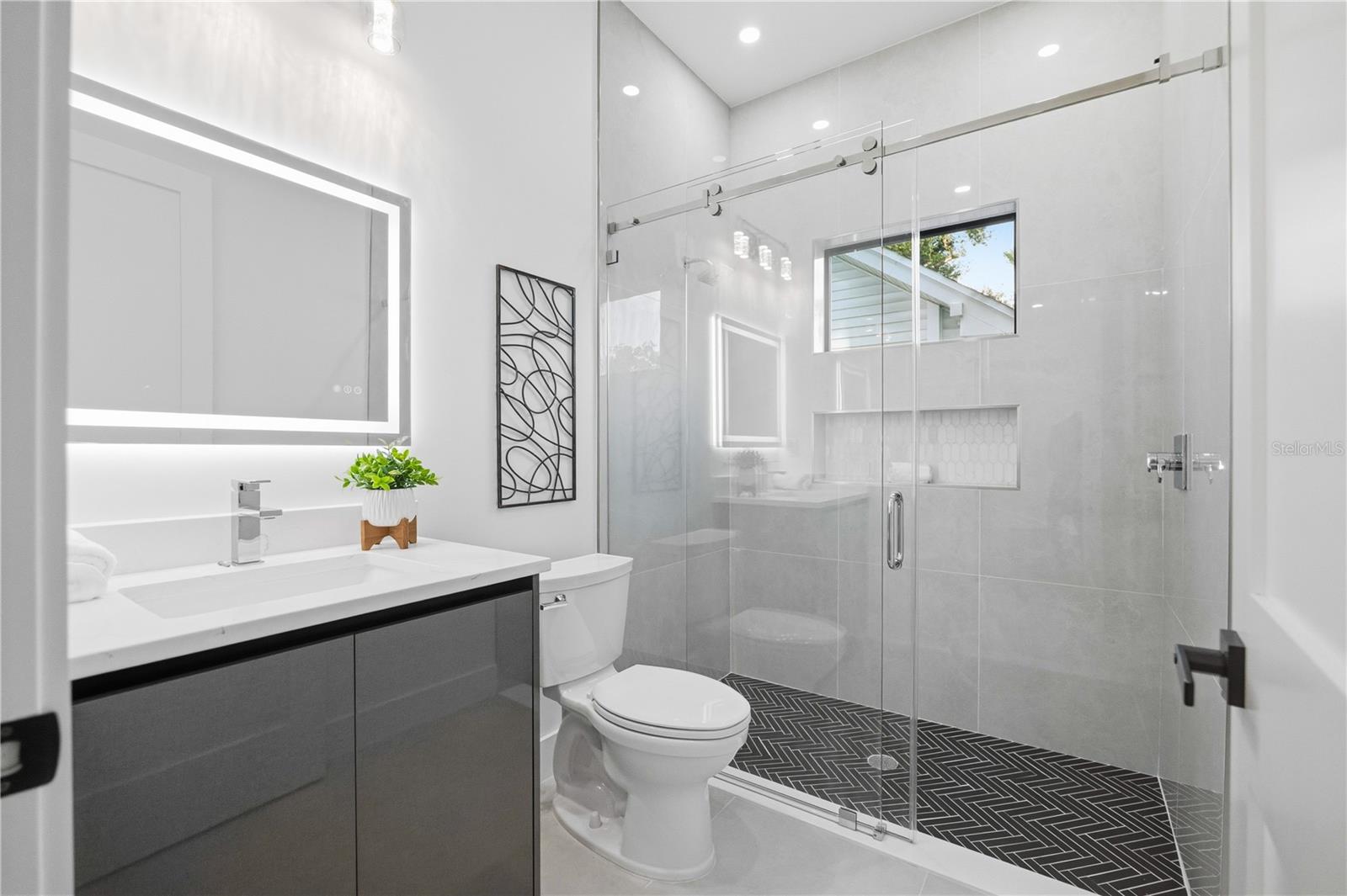 Image 32 of 57 For 3531 81st Street N