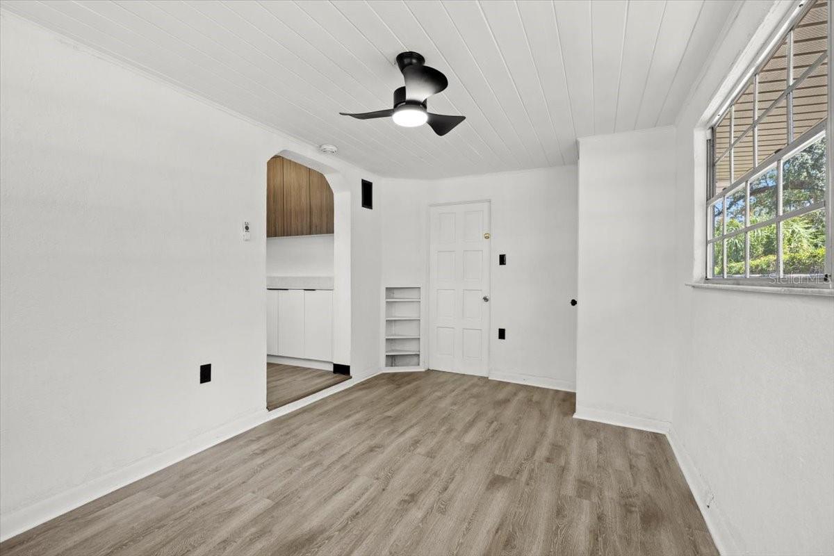 Image 6 of 11 For 1512 Hillside Drive