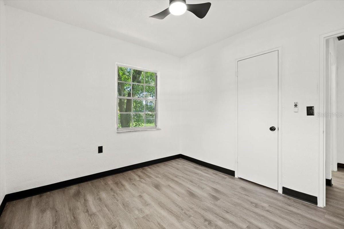 Image 8 of 11 For 1512 Hillside Drive