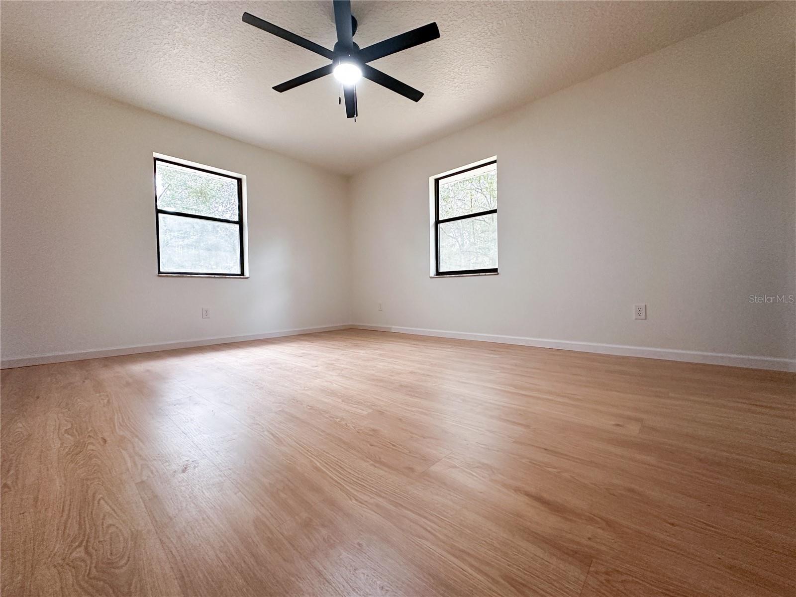 Image 13 of 19 For 154 Lewis Avenue