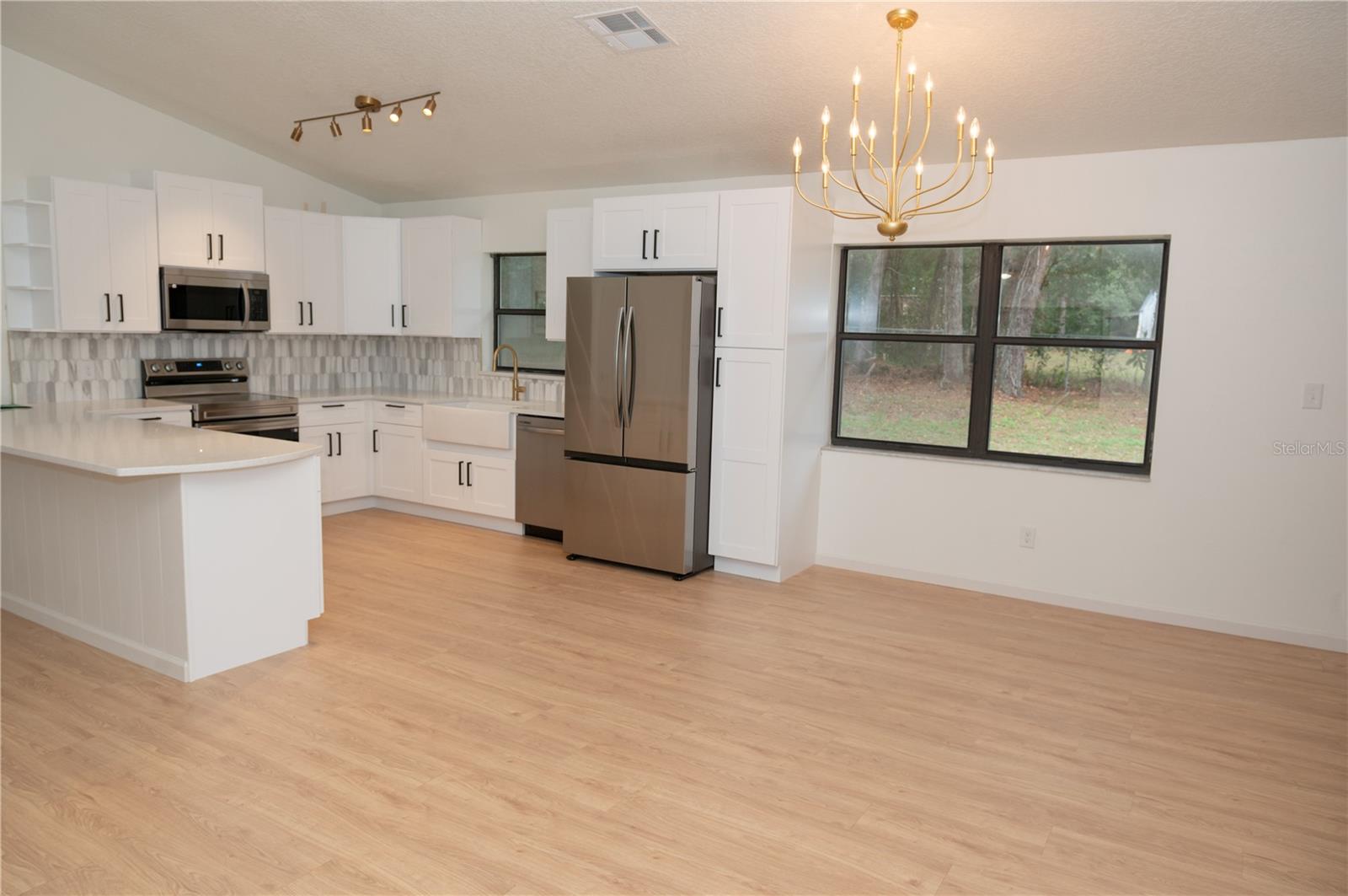 Image 8 of 19 For 154 Lewis Avenue