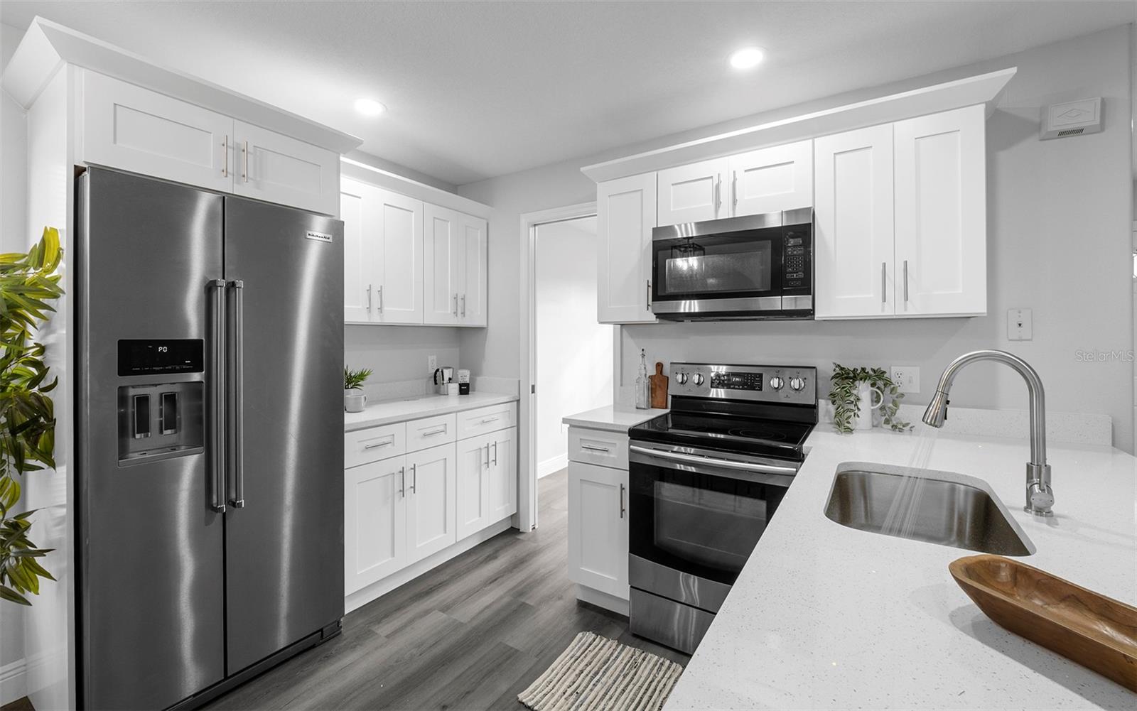 Image 12 of 30 For 212 2nd Avenue Se