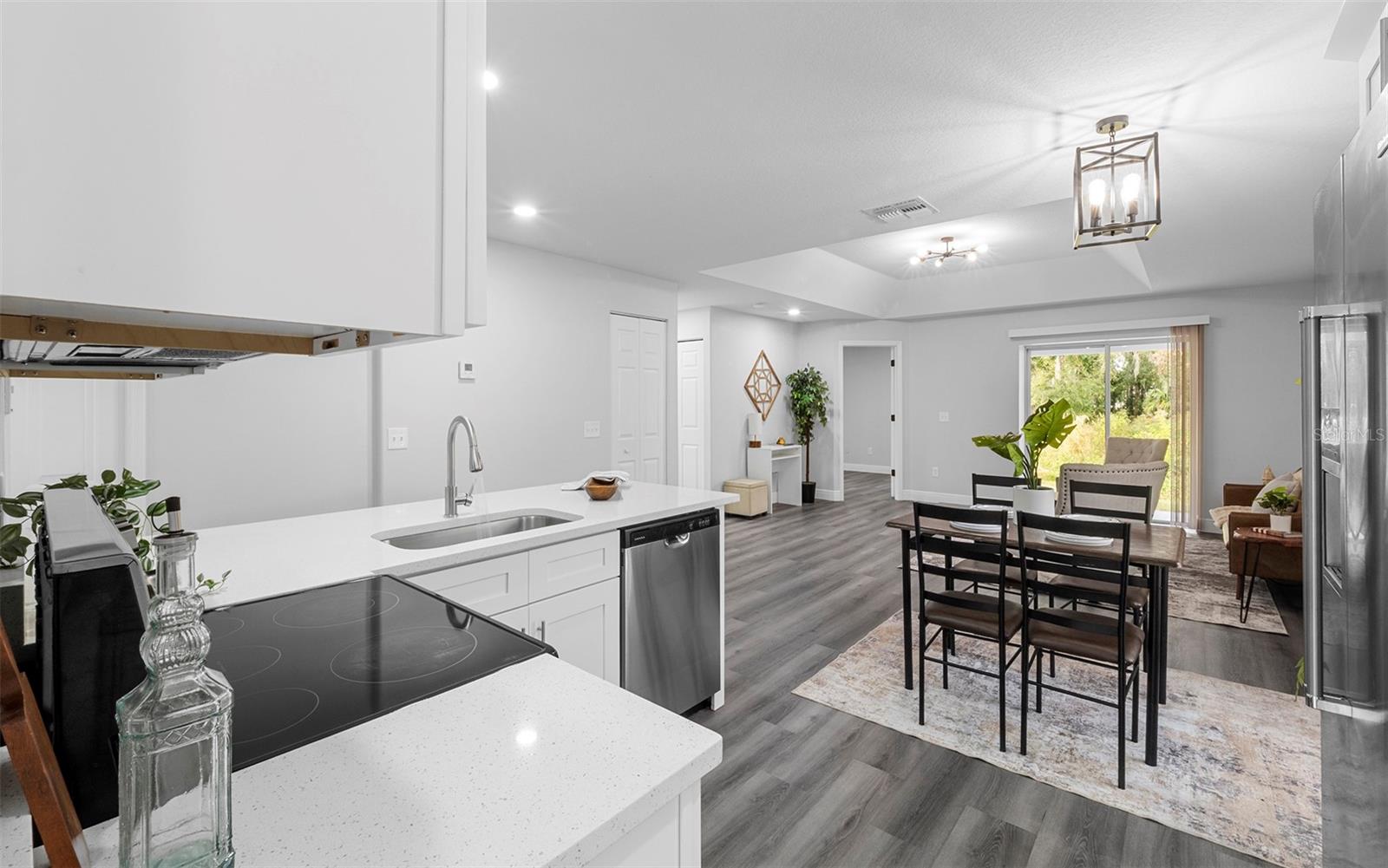 Image 14 of 30 For 212 2nd Avenue Se