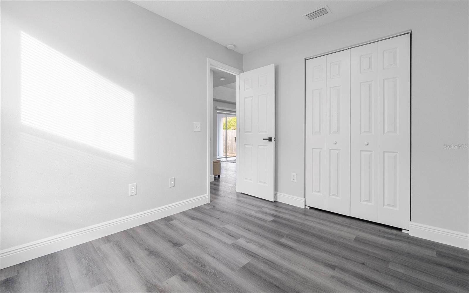 Image 19 of 30 For 212 2nd Avenue Se