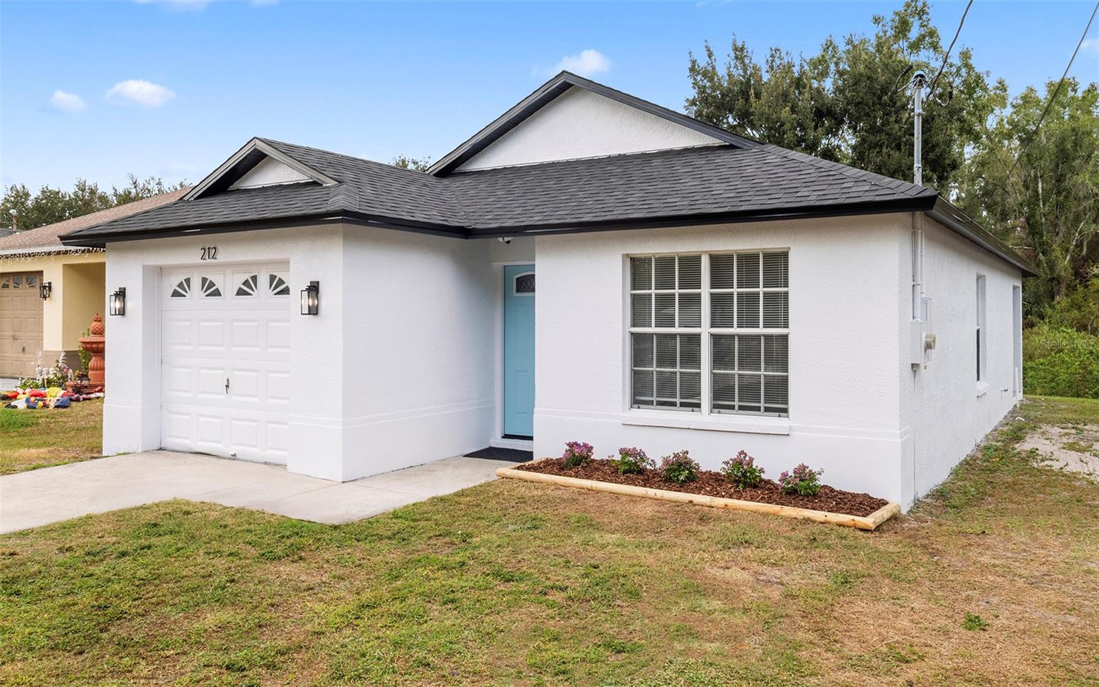 Image 2 of 30 For 212 2nd Avenue Se