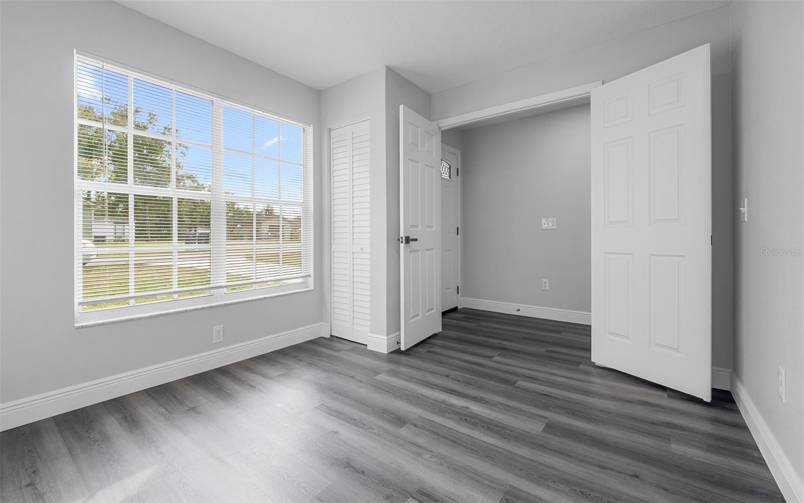 Image 21 of 30 For 212 2nd Avenue Se