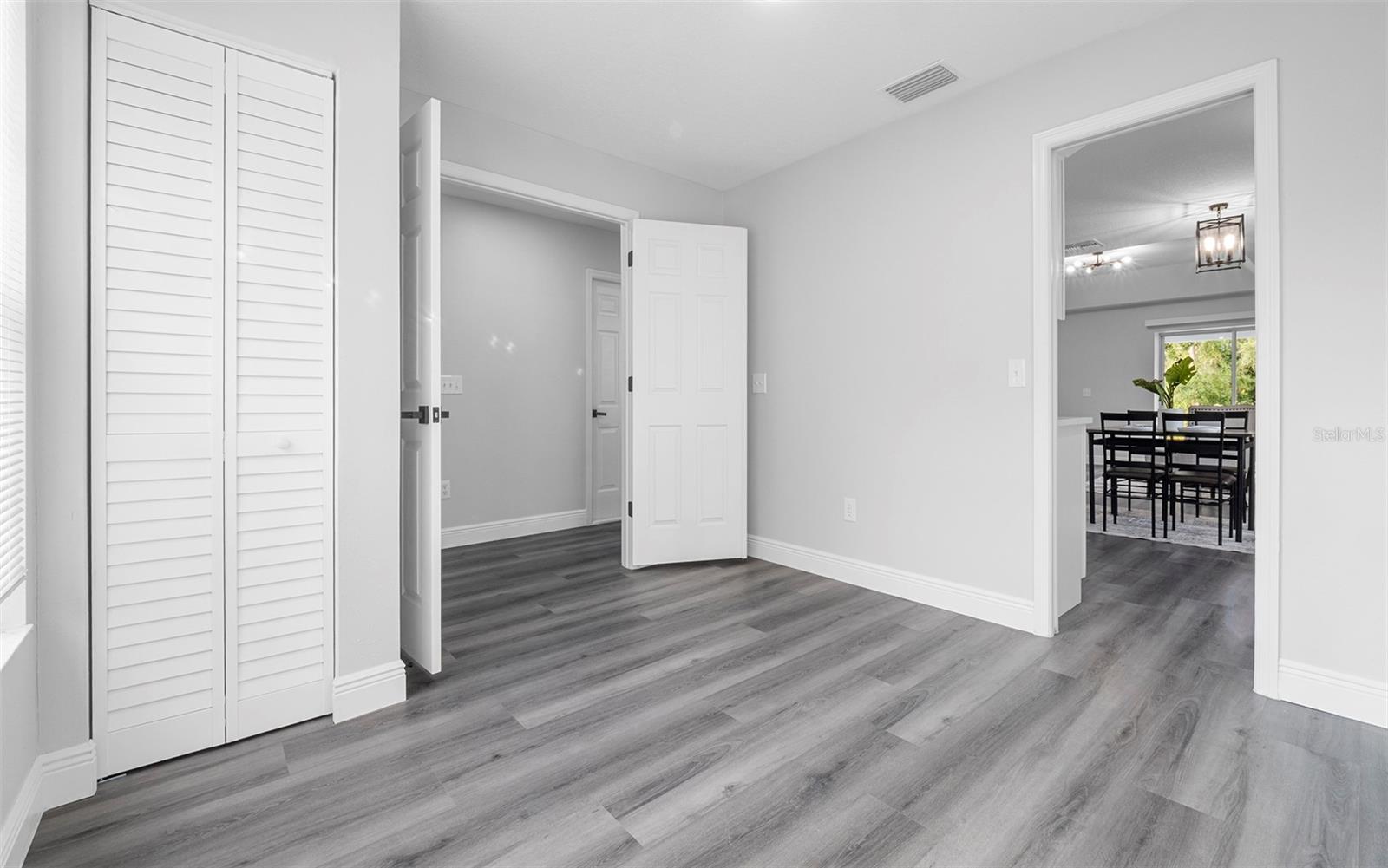 Image 22 of 30 For 212 2nd Avenue Se