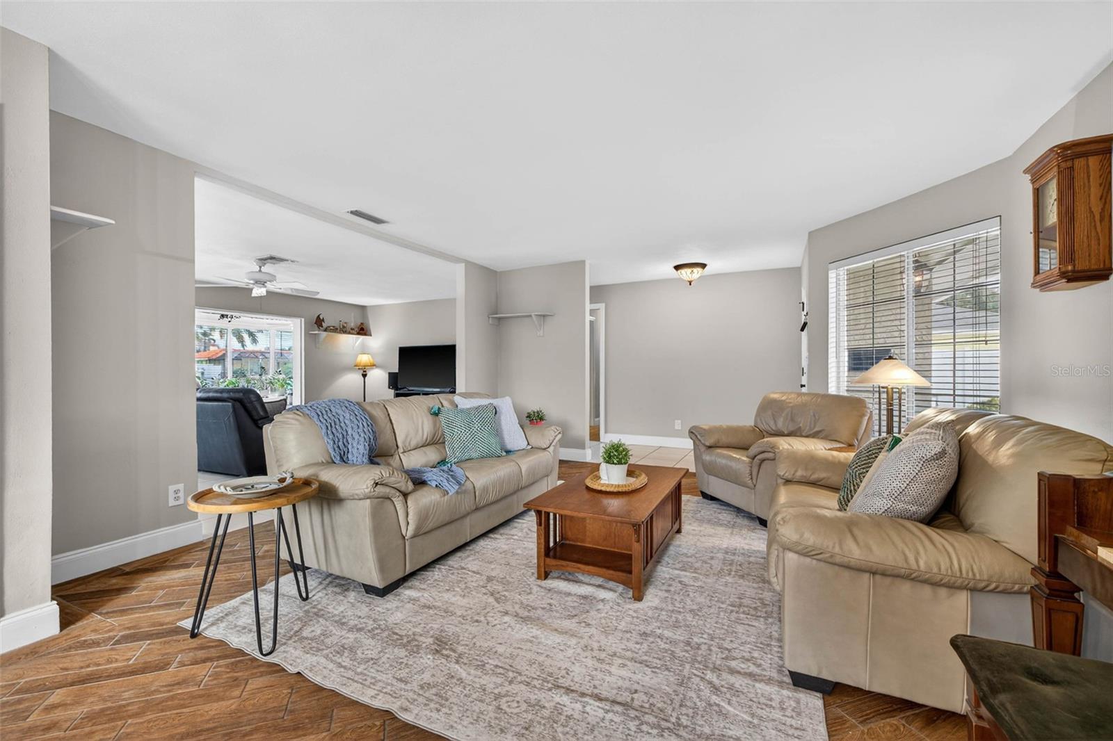 Image 9 of 43 For 1963 Tanglewood Drive Ne