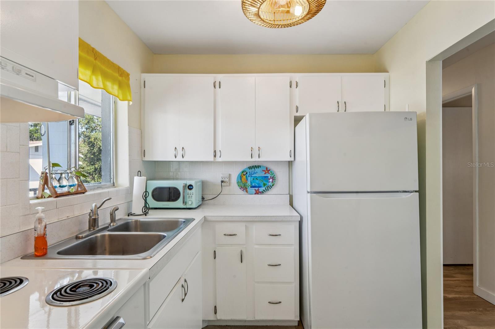 Image 14 of 36 For 5873 Palm Lane B33