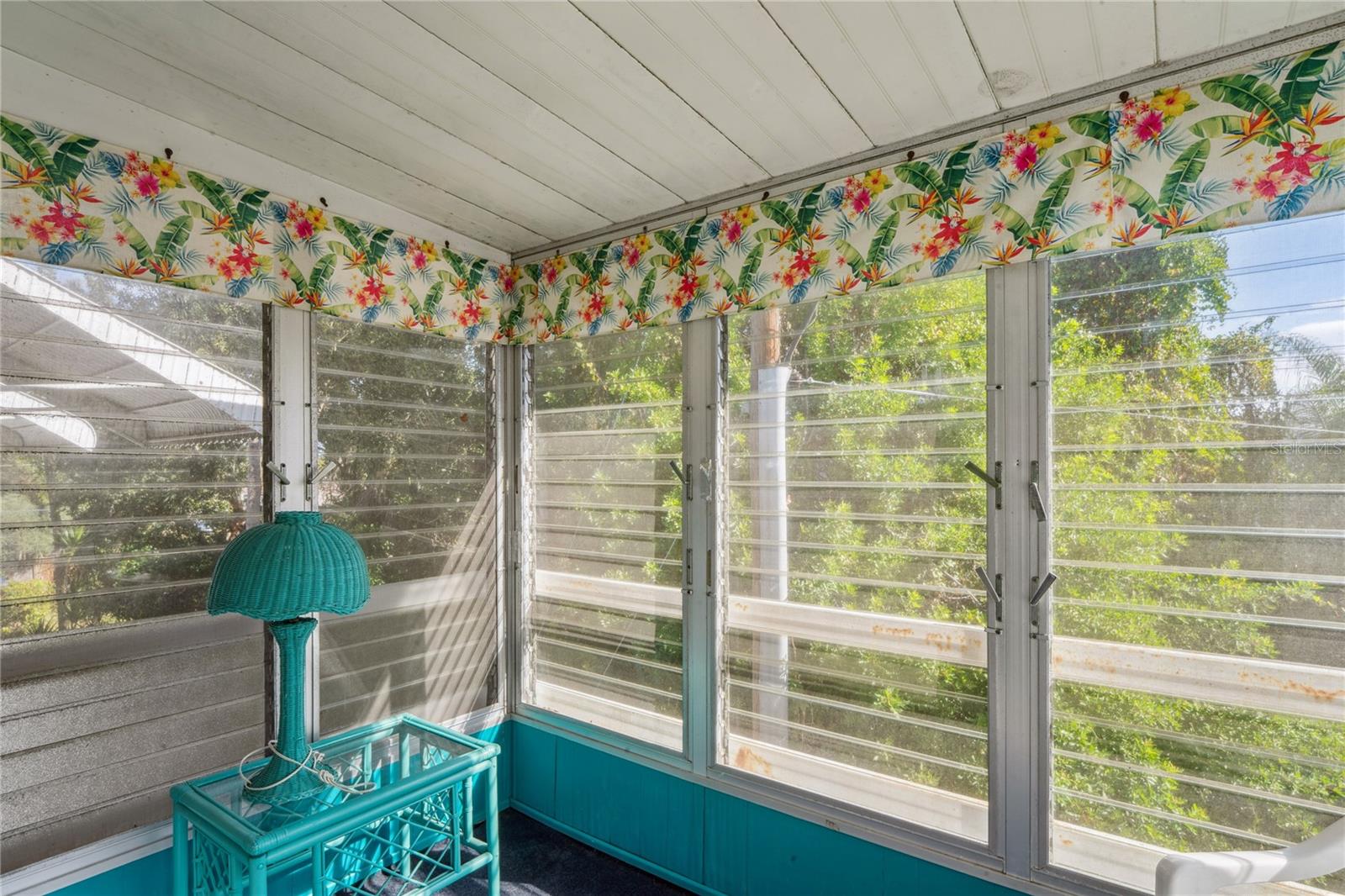 Image 29 of 36 For 5873 Palm Lane B33