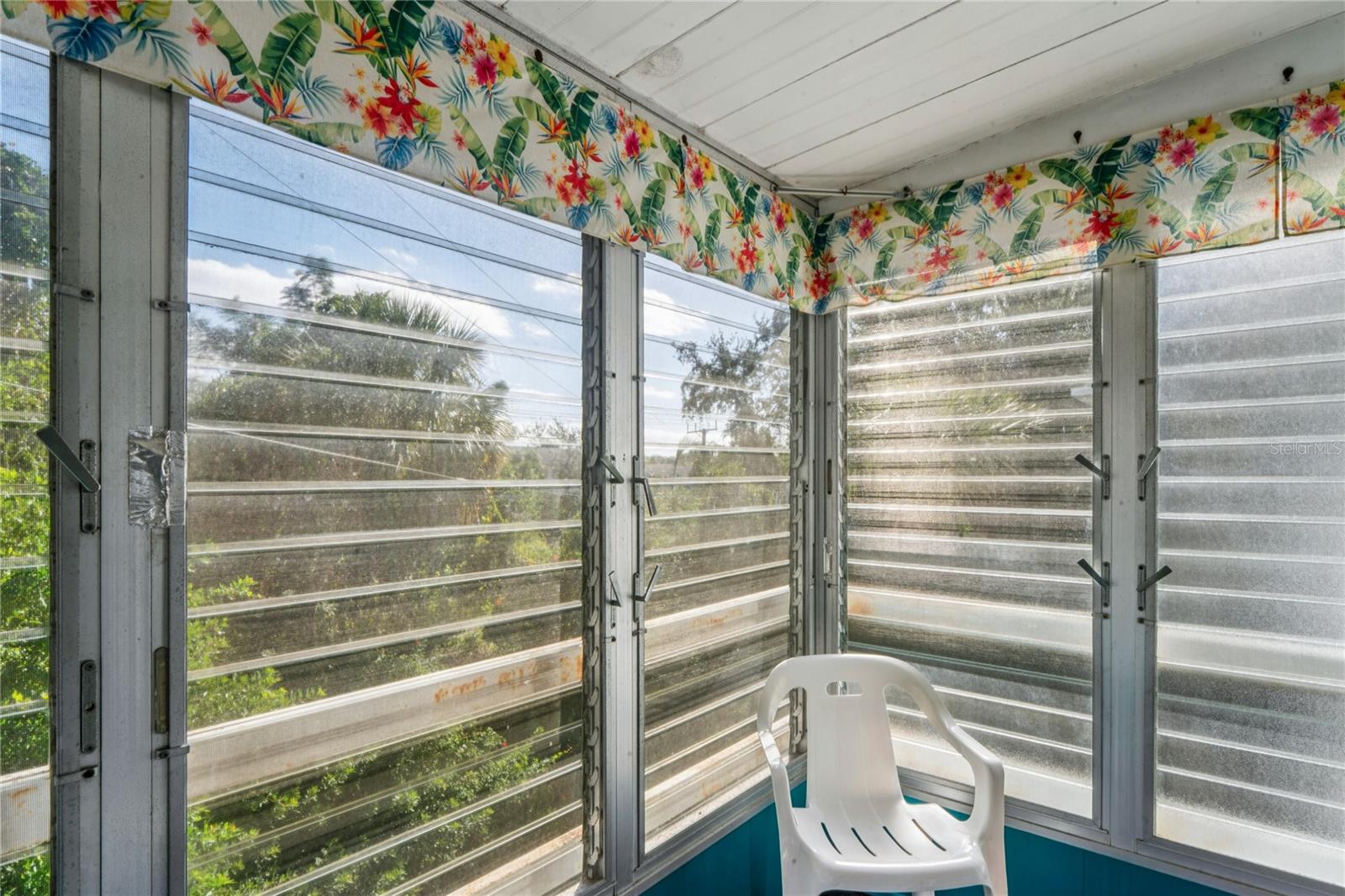 Image 30 of 36 For 5873 Palm Lane B33