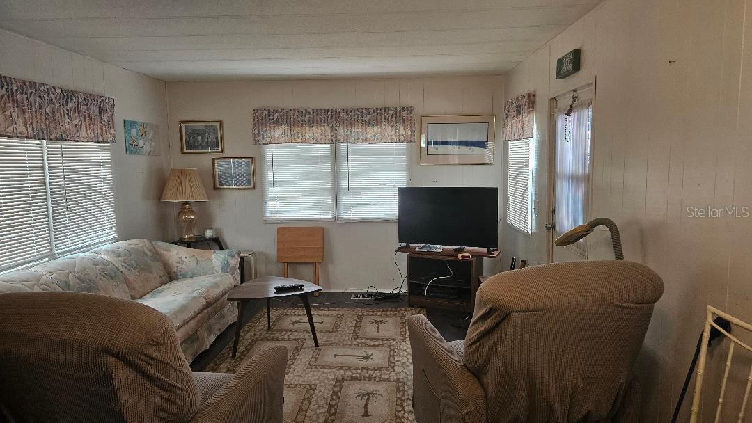 Image 11 of 12 For 8300 Seminole Boulevard 222