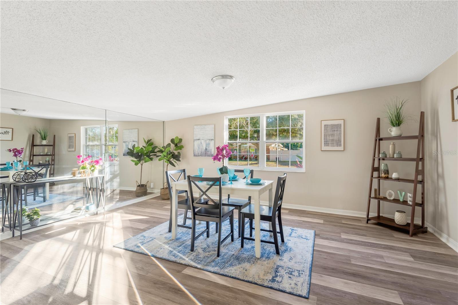 Image 11 of 31 For 510 Alma Drive