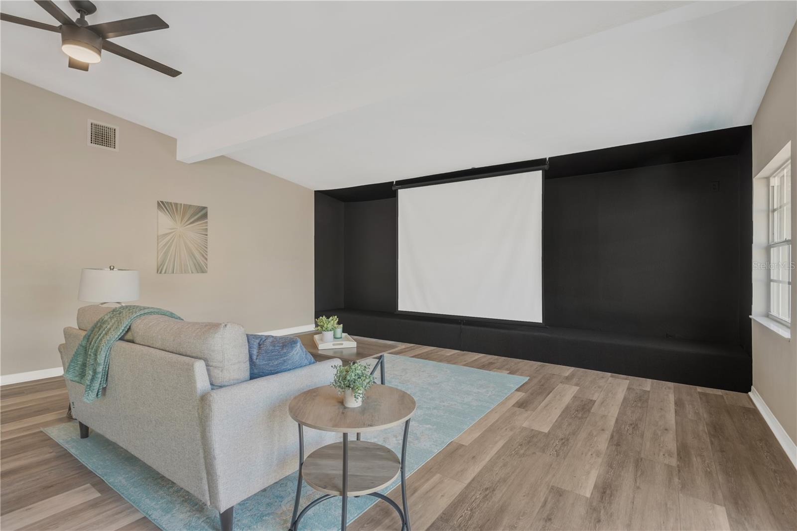 Image 22 of 31 For 510 Alma Drive