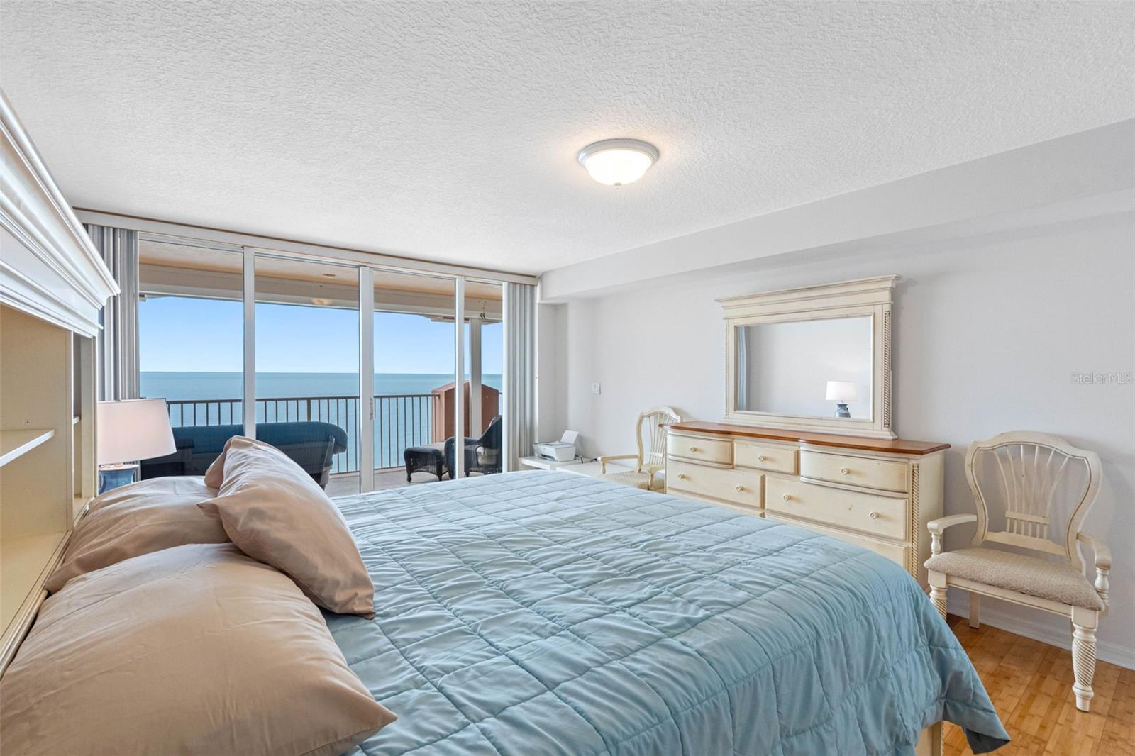 Image 11 of 40 For 16326 Gulf Boulevard 510