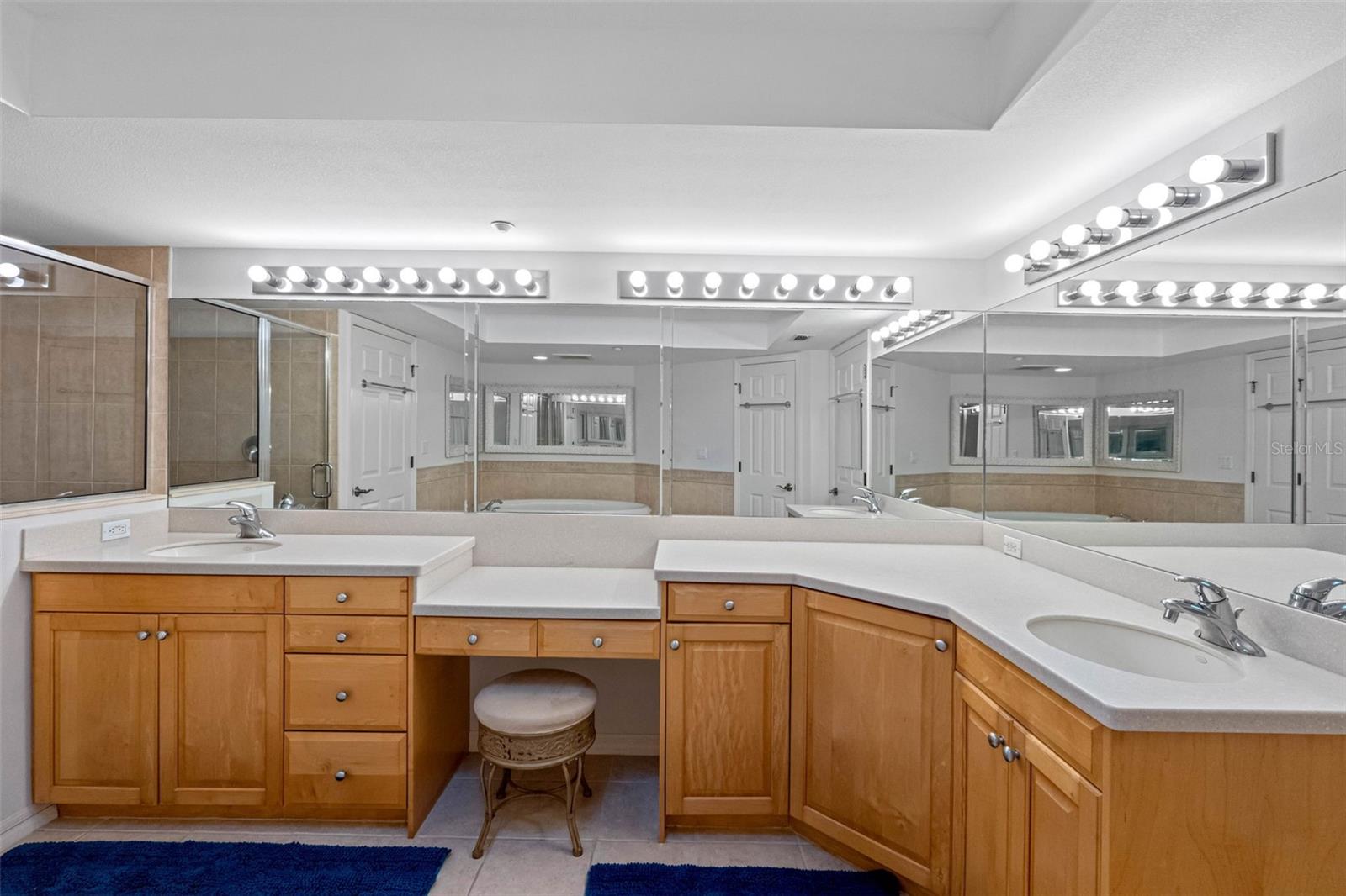 Image 14 of 40 For 16326 Gulf Boulevard 510