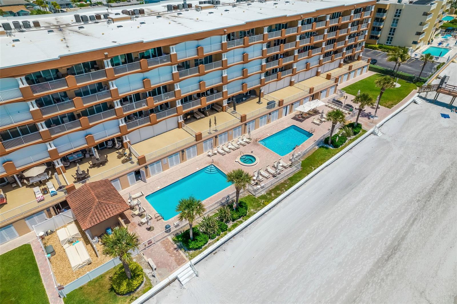 Image 36 of 40 For 16326 Gulf Boulevard 510