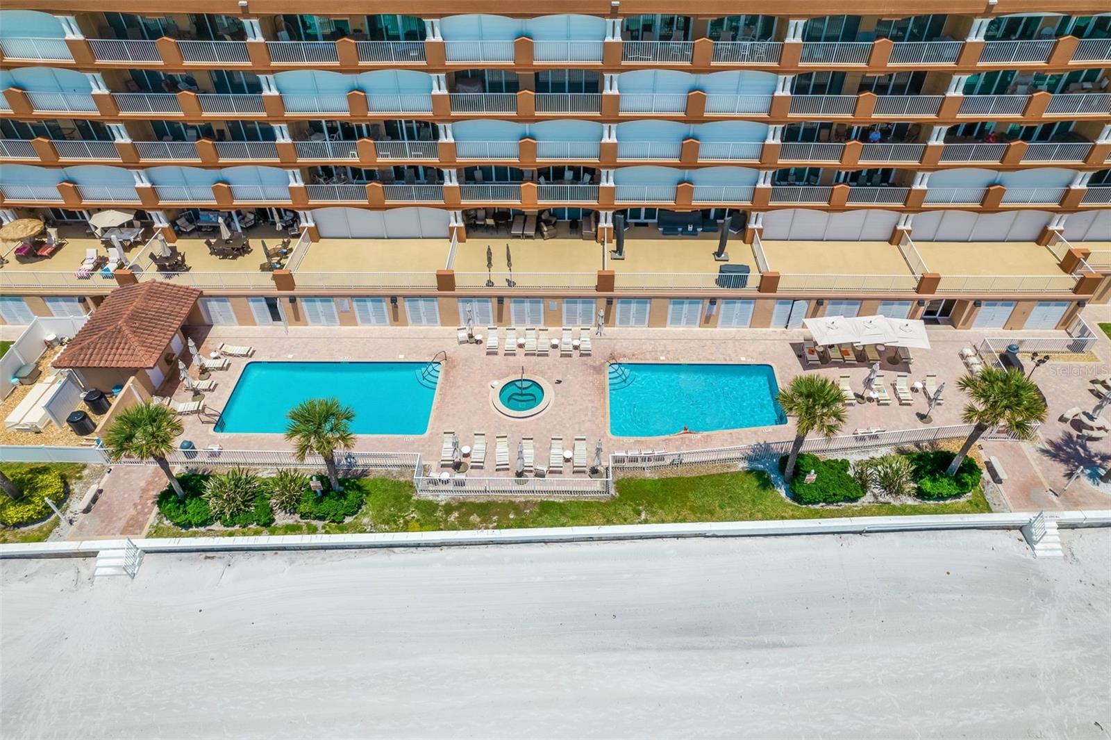 Image 37 of 40 For 16326 Gulf Boulevard 510