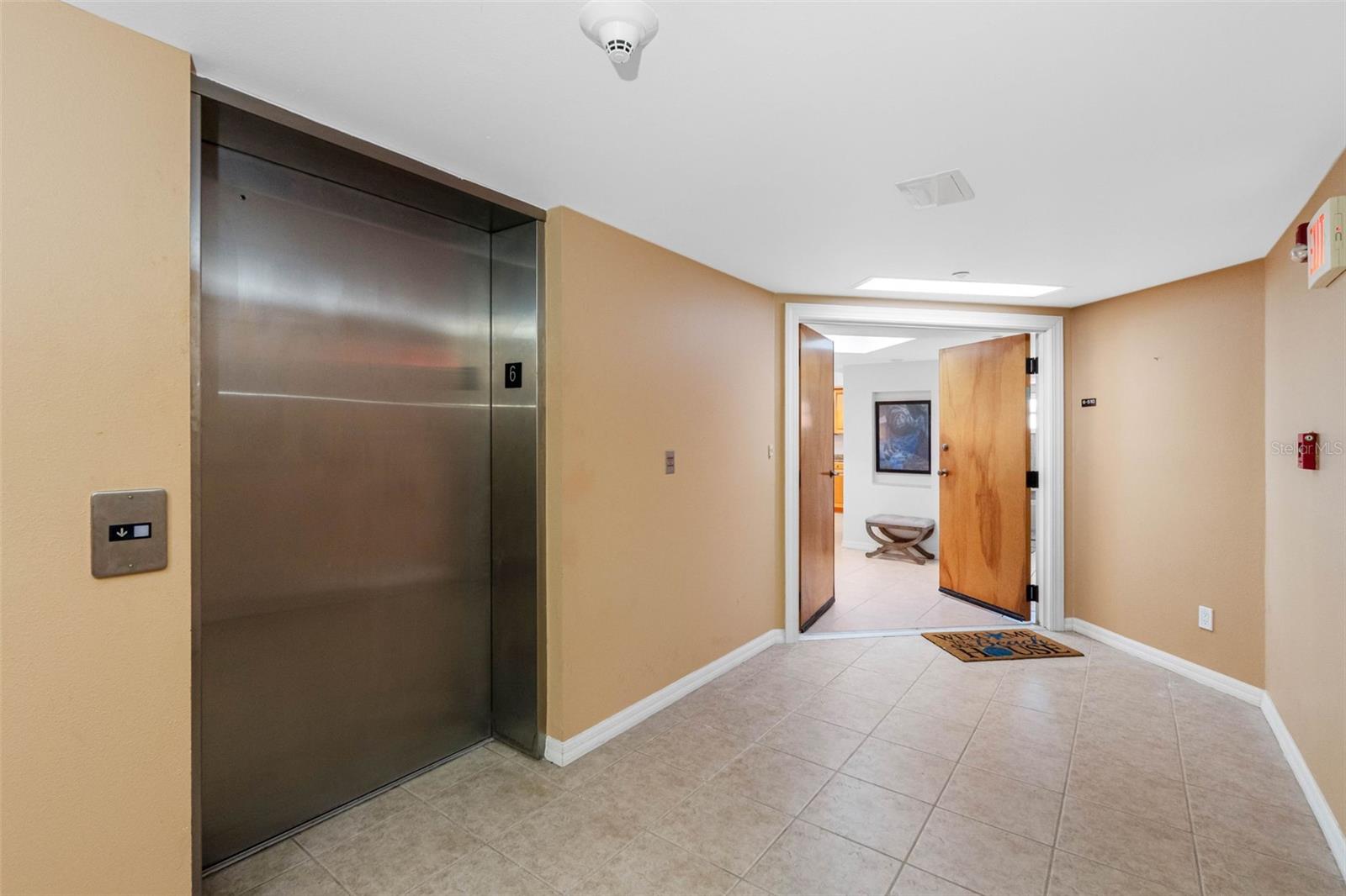 Image 38 of 40 For 16326 Gulf Boulevard 510