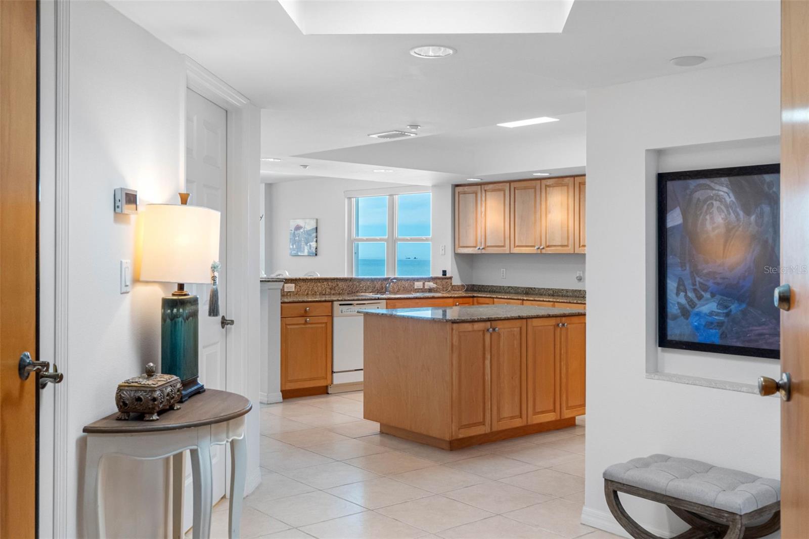 Image 5 of 40 For 16326 Gulf Boulevard 510