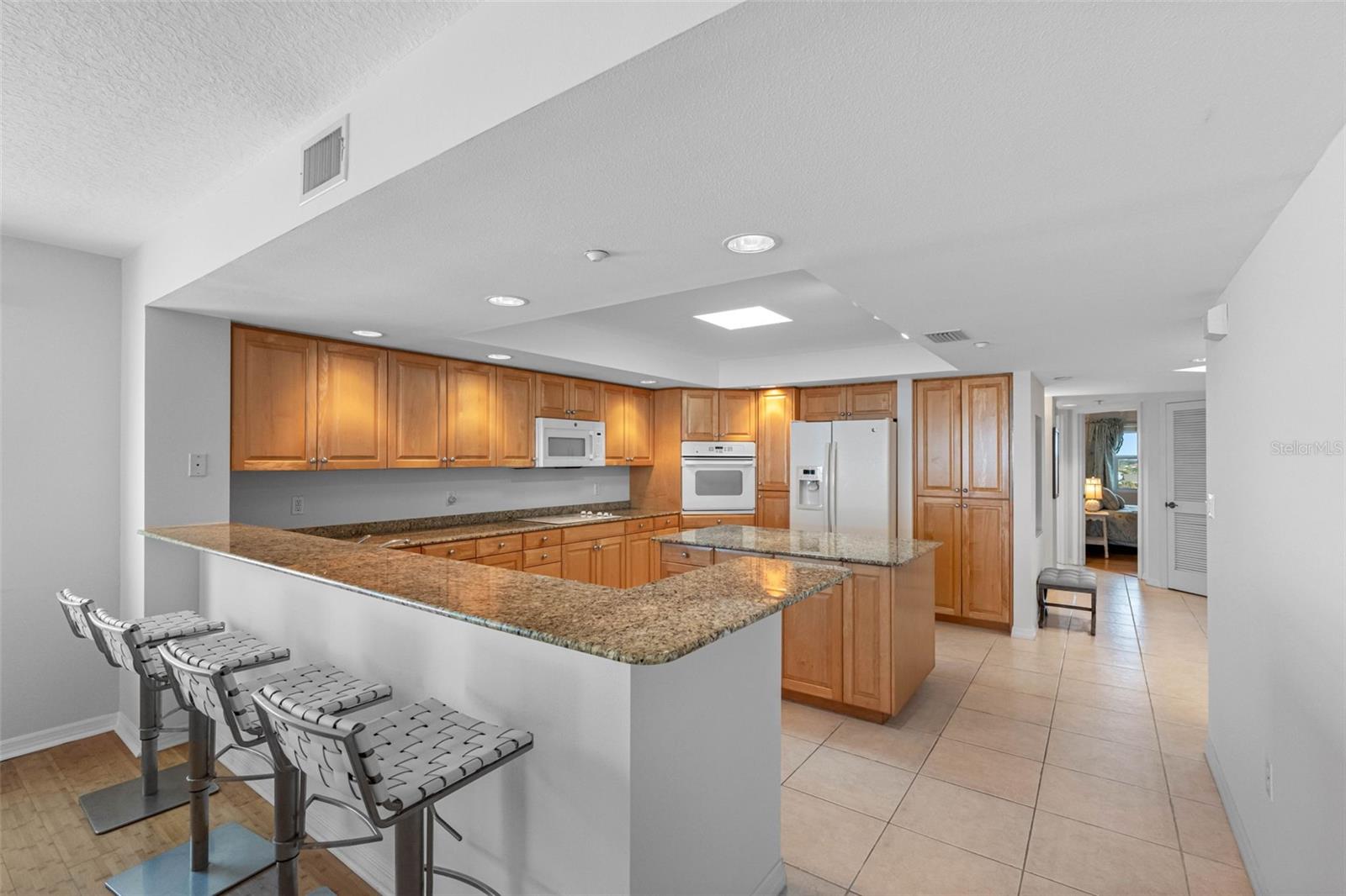 Image 8 of 40 For 16326 Gulf Boulevard 510