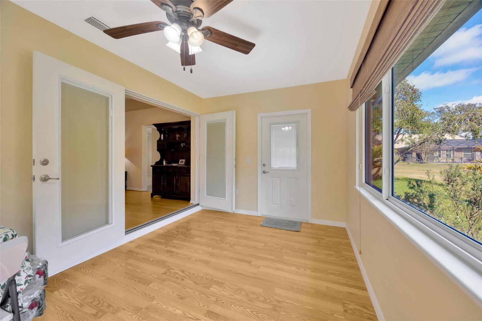 Image 16 of 20 For 37157 Foxrun Place