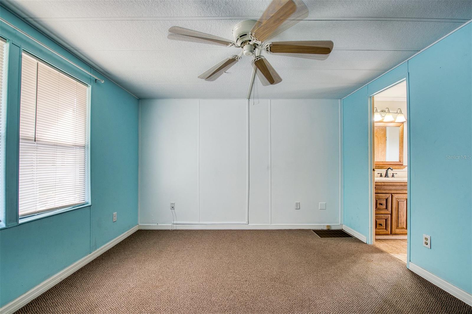 Image 14 of 42 For 283 Pelican Drive N