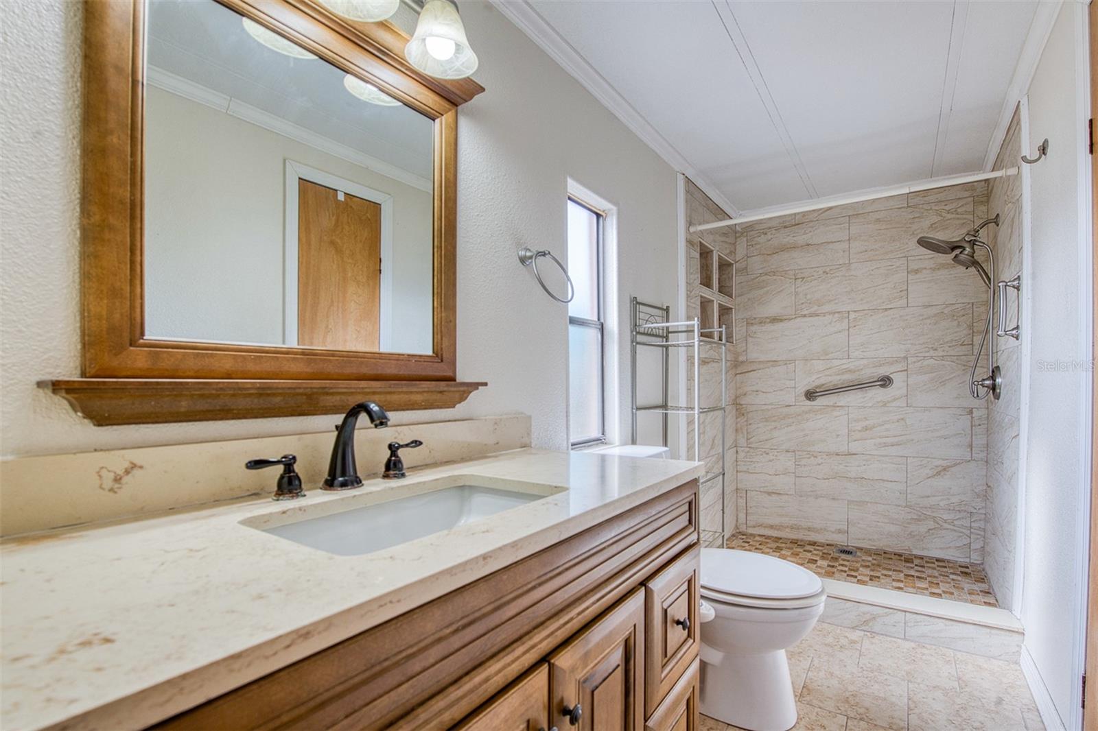 Image 16 of 42 For 283 Pelican Drive N