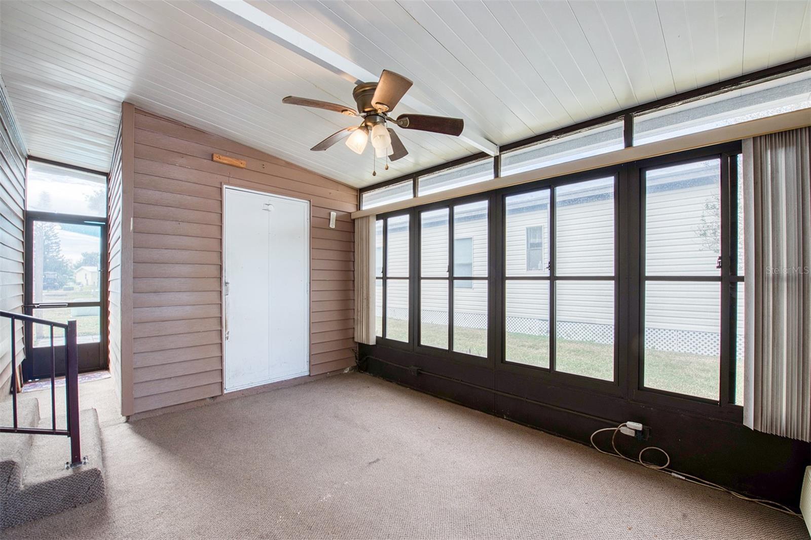 Image 22 of 42 For 283 Pelican Drive N