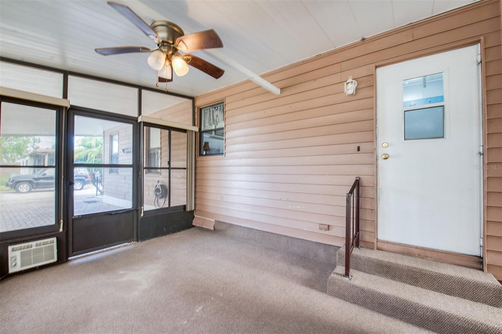 Image 23 of 42 For 283 Pelican Drive N