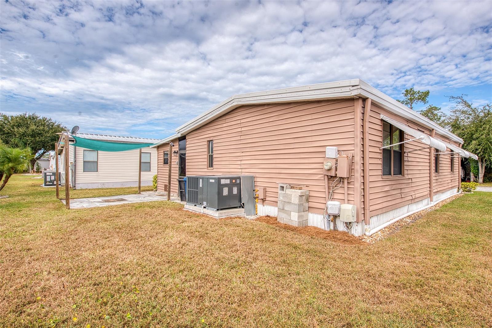 Image 28 of 42 For 283 Pelican Drive N