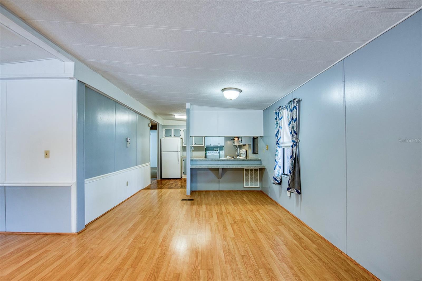 Image 8 of 42 For 283 Pelican Drive N