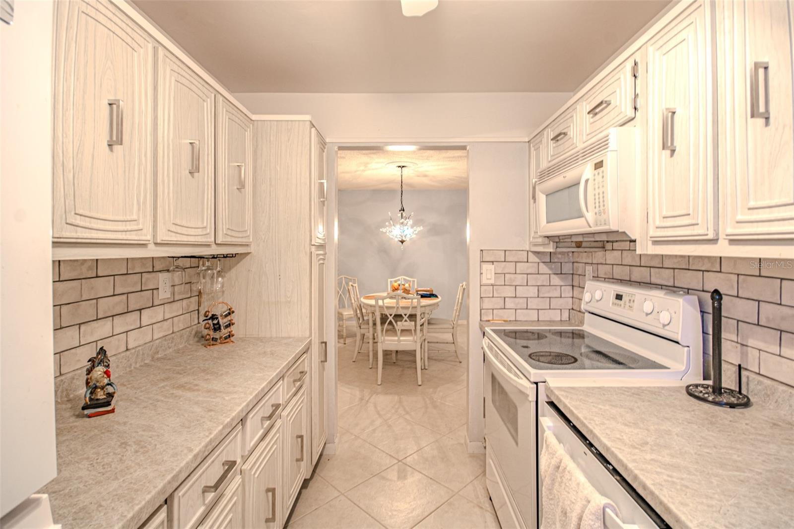 Image 11 of 22 For 350 High Point Boulevard C