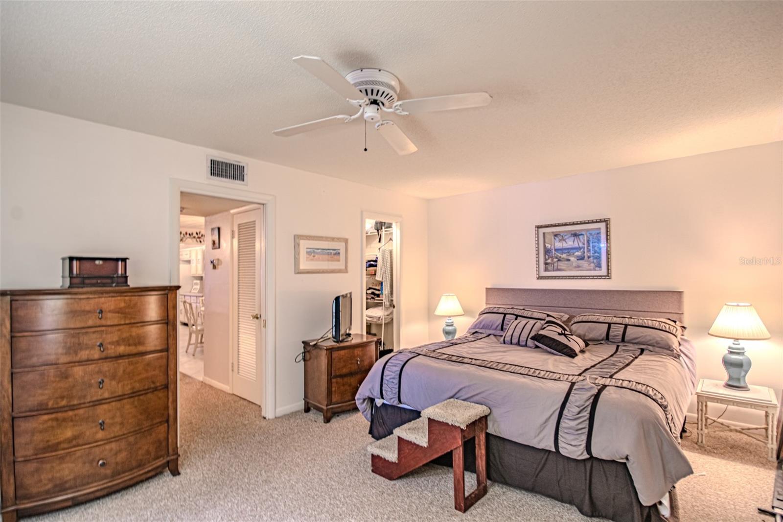 Image 17 of 22 For 350 High Point Boulevard C