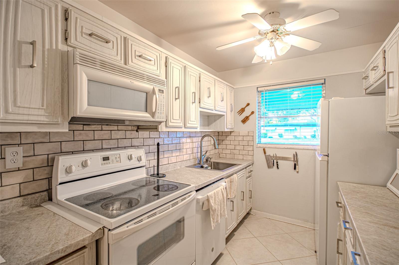 Image 9 of 22 For 350 High Point Boulevard C