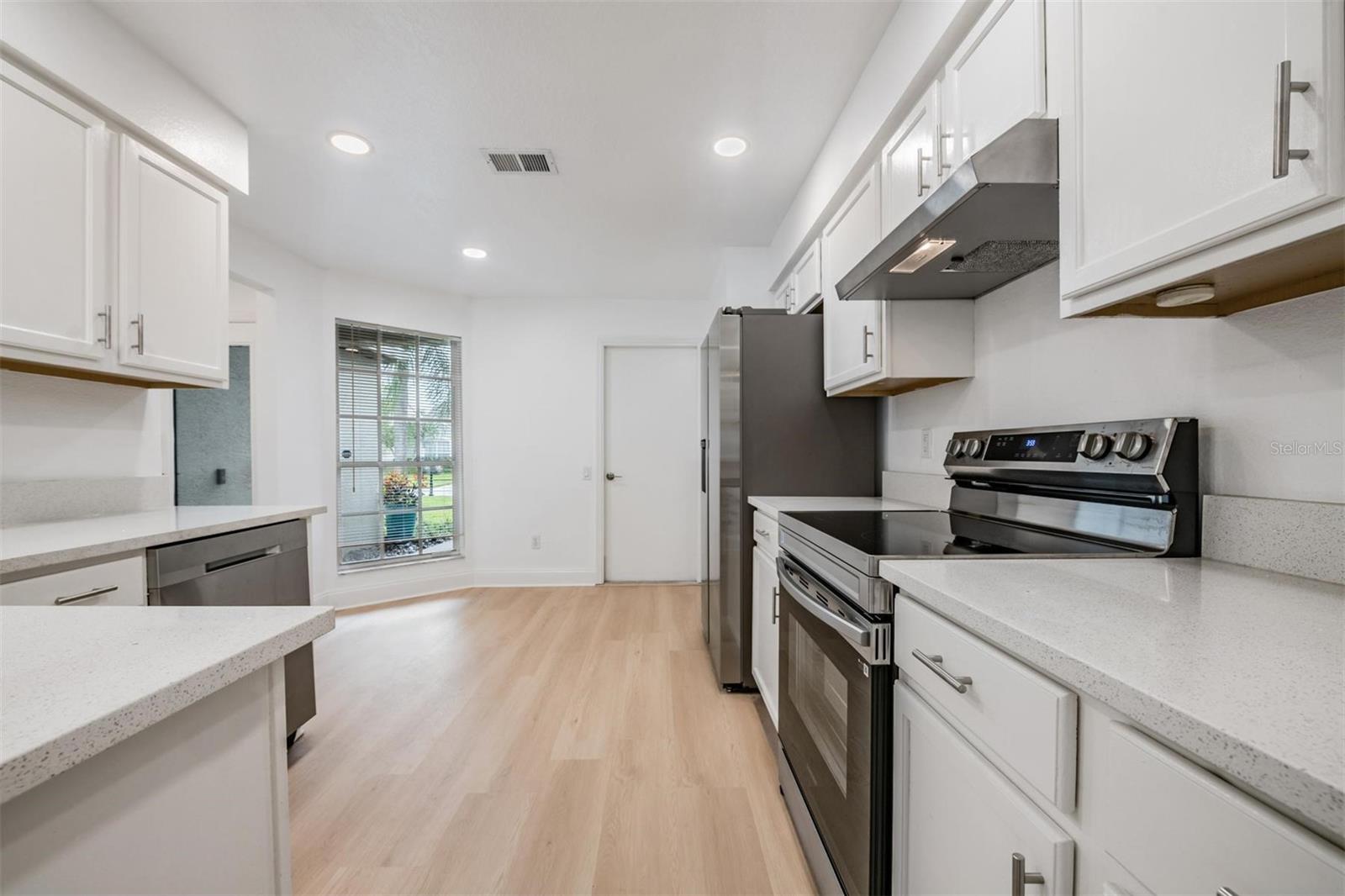 Image 10 of 45 For 4208 Pine Isle Drive