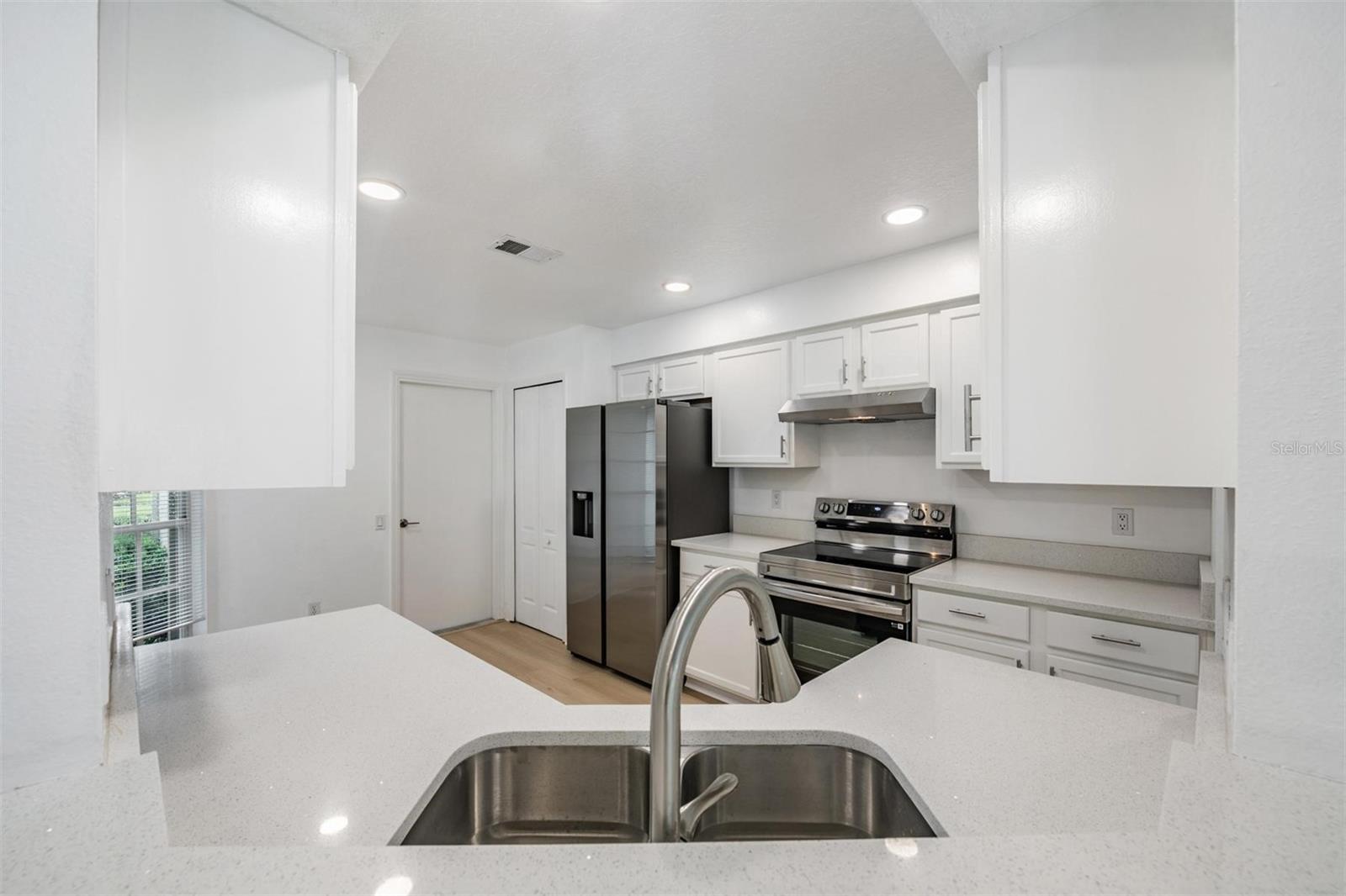 Image 14 of 45 For 4208 Pine Isle Drive