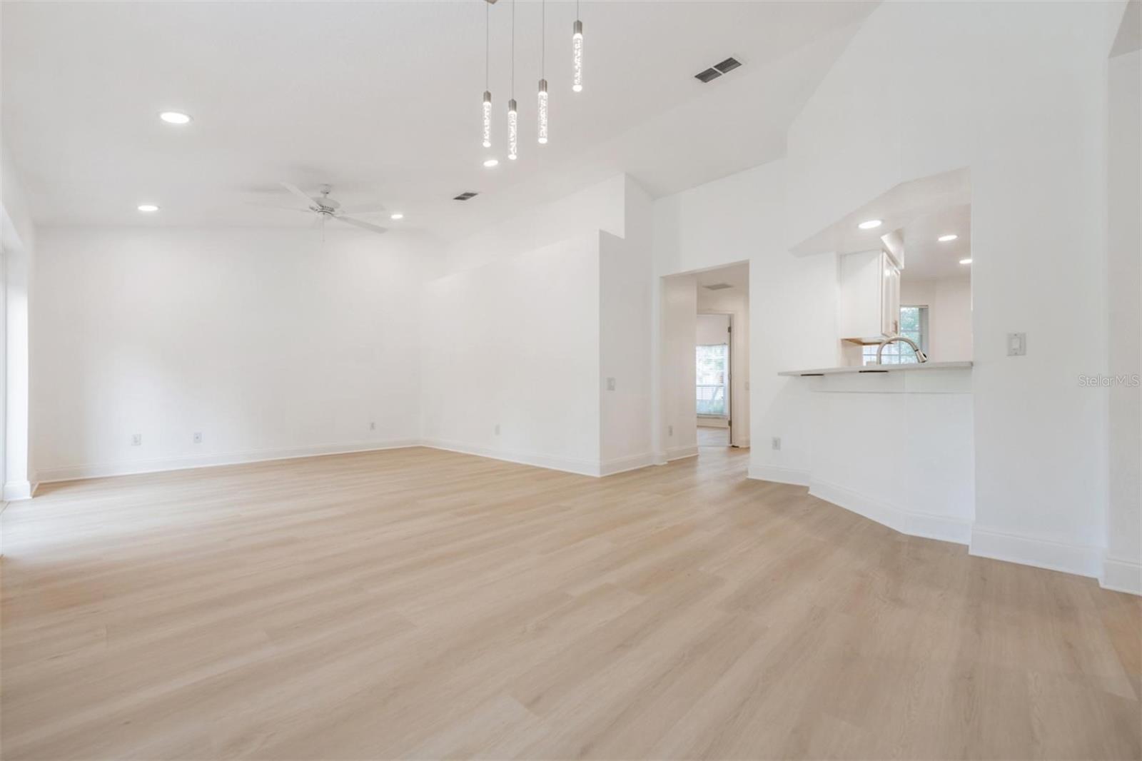 Image 16 of 45 For 4208 Pine Isle Drive