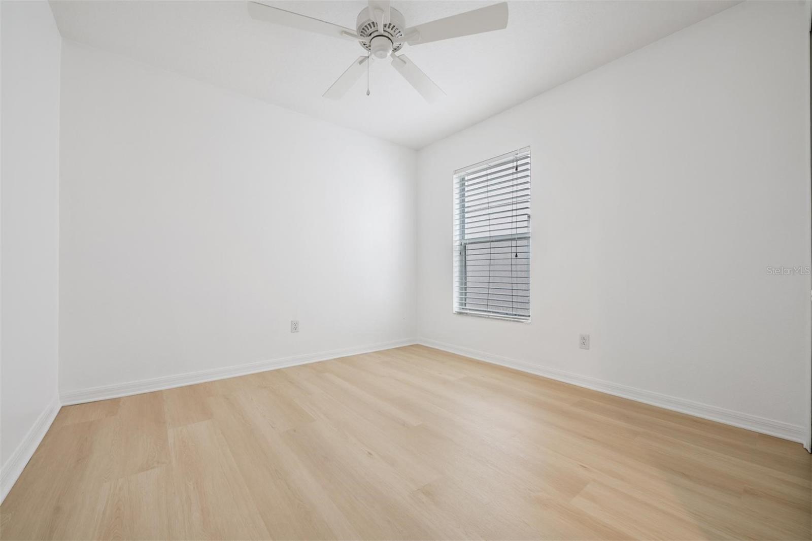 Image 25 of 45 For 4208 Pine Isle Drive