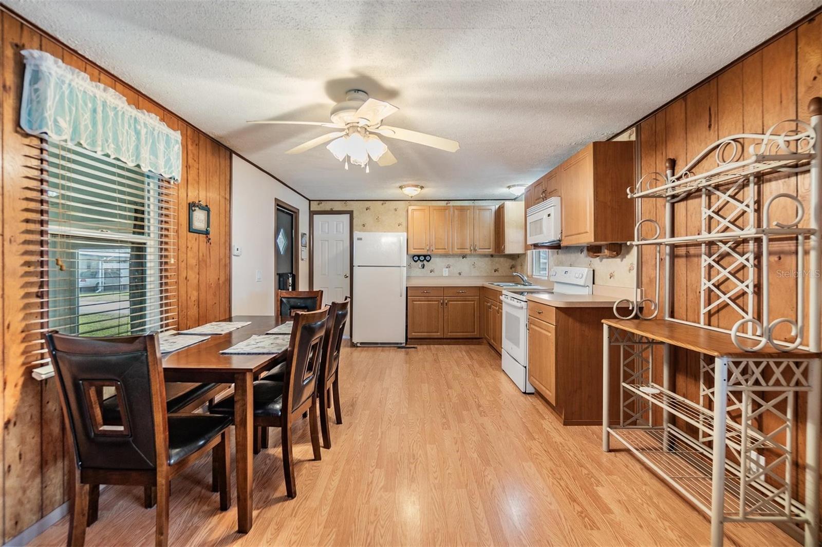 Image 11 of 57 For 37015 Sandra Avenue