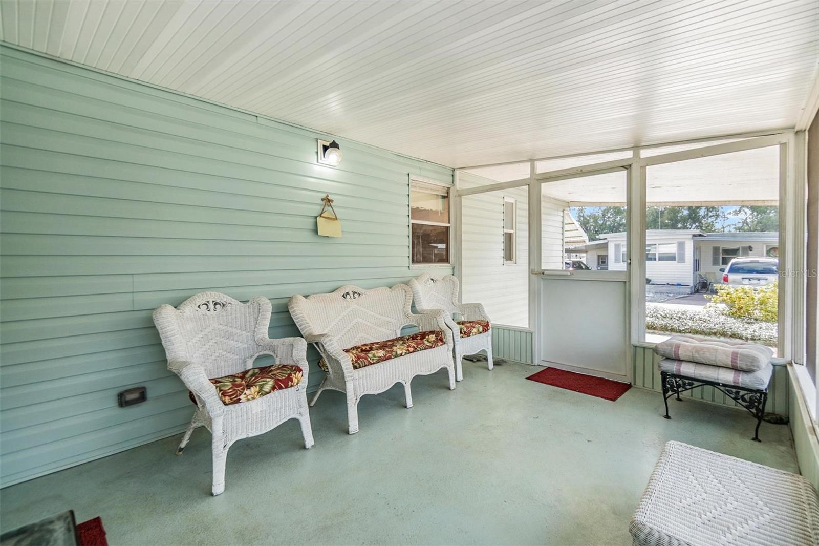 Image 19 of 57 For 37015 Sandra Avenue